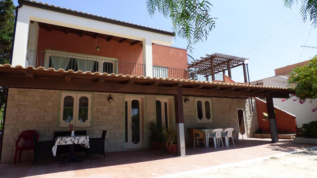 La Villa Rosa Al Mare Pozzallo Exteriör bild