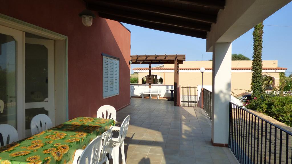 La Villa Rosa Al Mare Pozzallo Exteriör bild