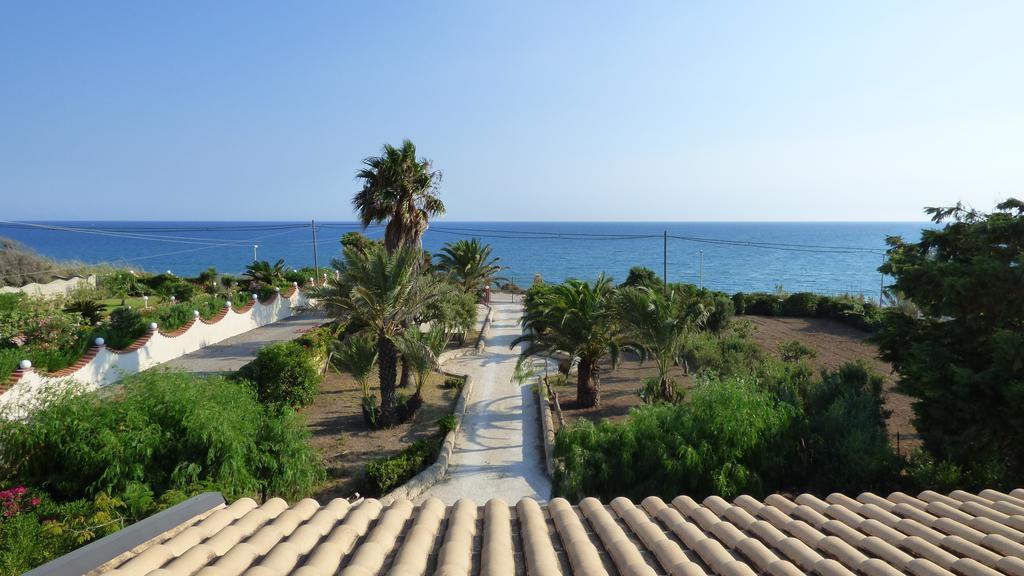 La Villa Rosa Al Mare Pozzallo Exteriör bild